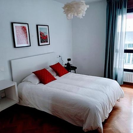 Apartamento Entre Estaciones Apartment Овиедо Екстериор снимка