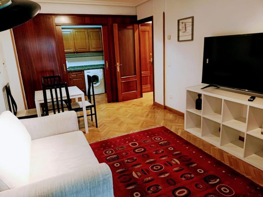 Apartamento Entre Estaciones Apartment Овиедо Екстериор снимка
